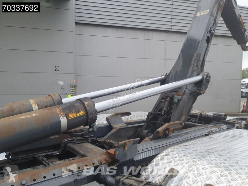 Volvo 460 6X2 Meiller RS26 67K containersystem...