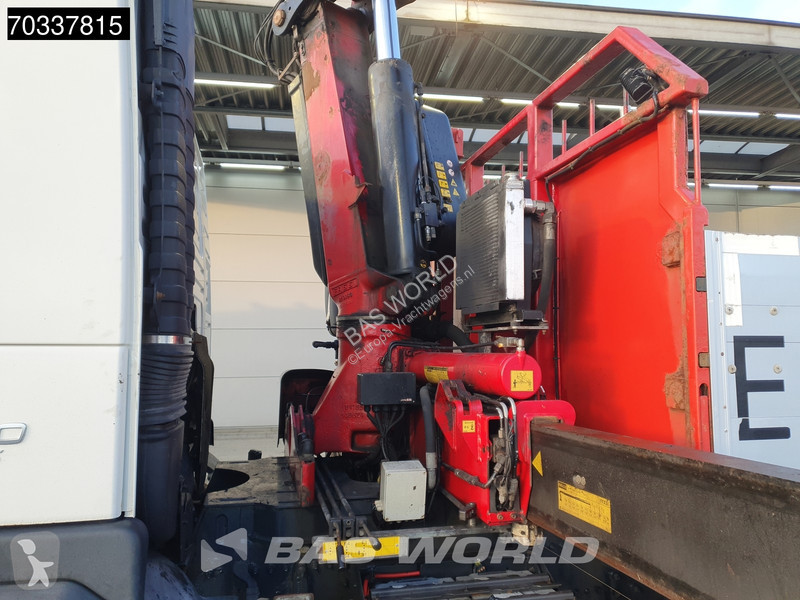 Lastbil Volvo 330 6X2 FASSI BF245A2.25 E...
