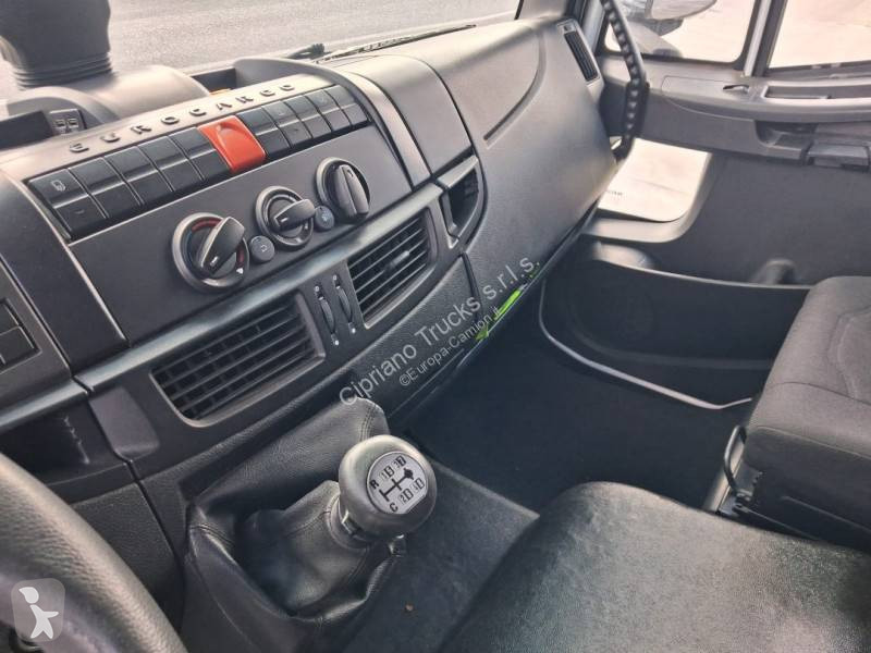 Lastbil Iveco 140 E 25