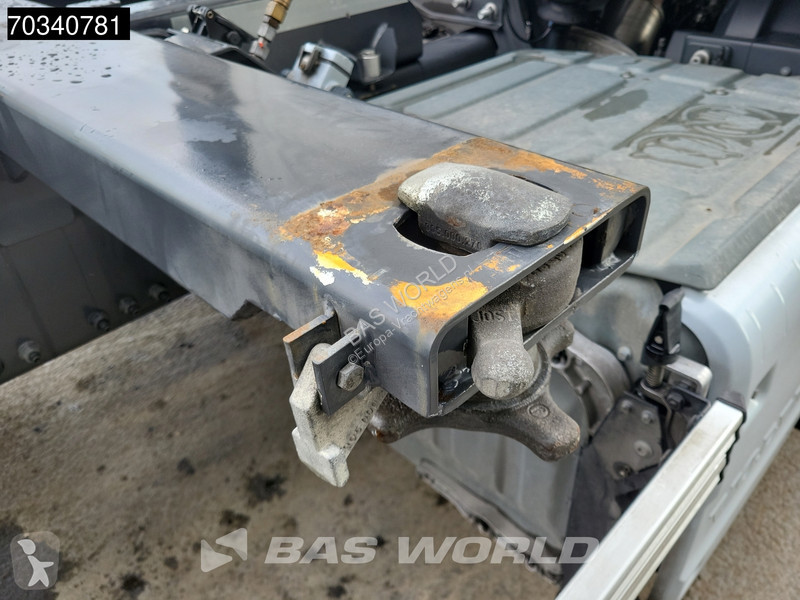Volvo 420  6X2 ADR Full-Air Lift+Steering Axle...
