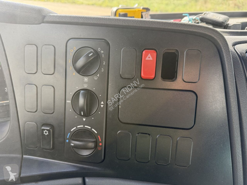 Mercedes 1222 truck