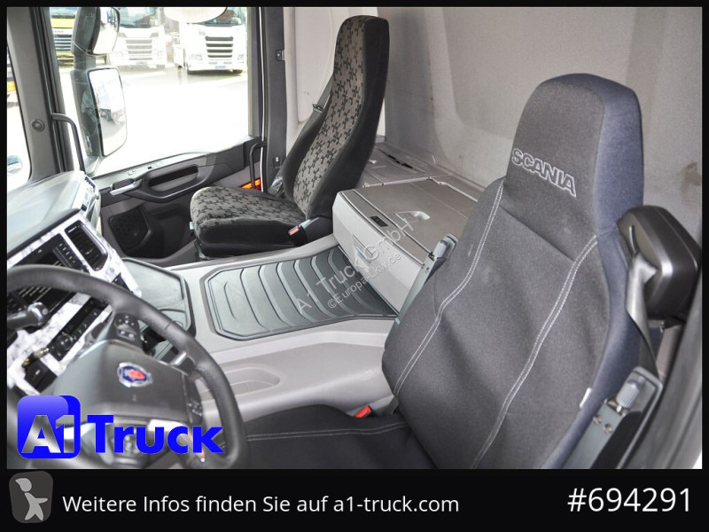 Kamion Scania P 320 P 6x2,, Getränke,...