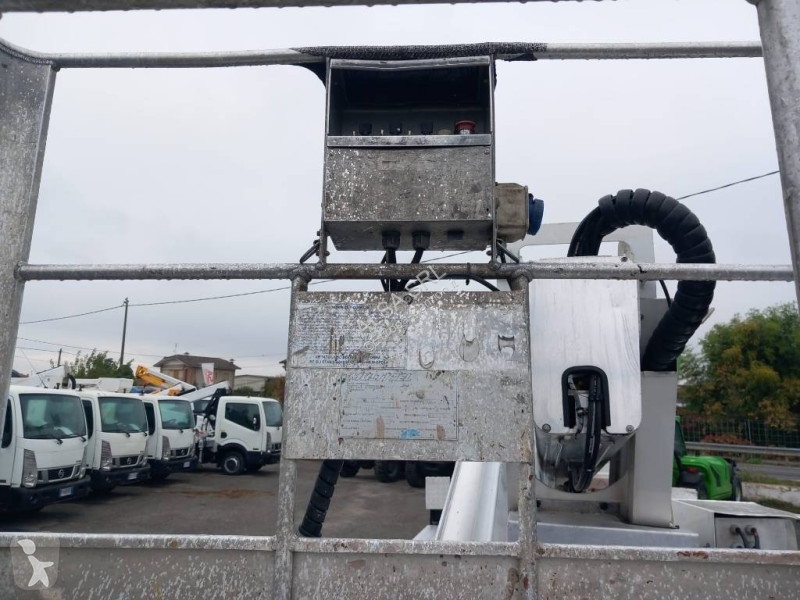 Kamion  mx270