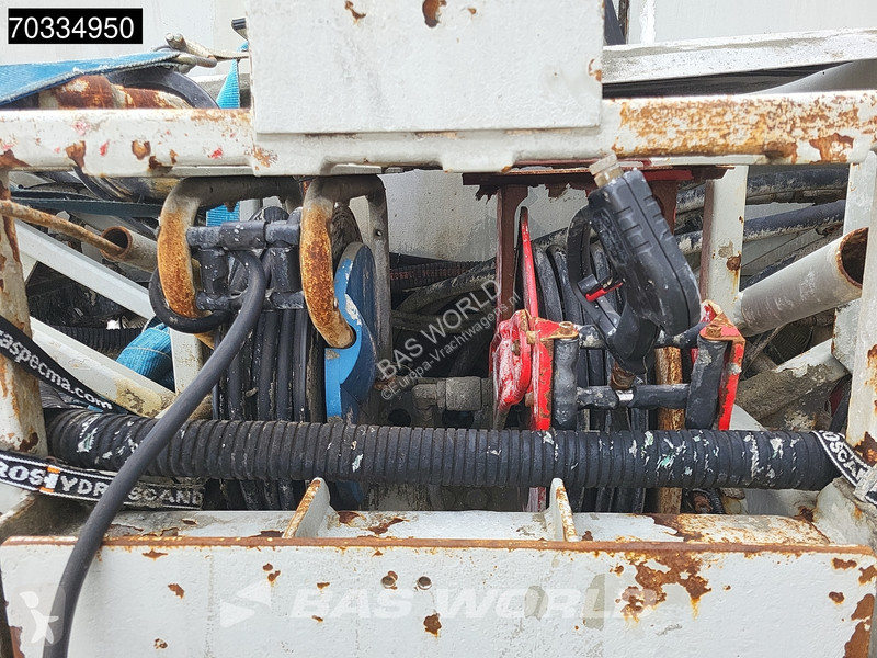 Бетоновоз Mercedes 3242 8X4 AMV 7450D Concrete...