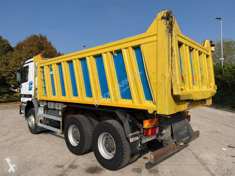 Kamion Mercedes 3348