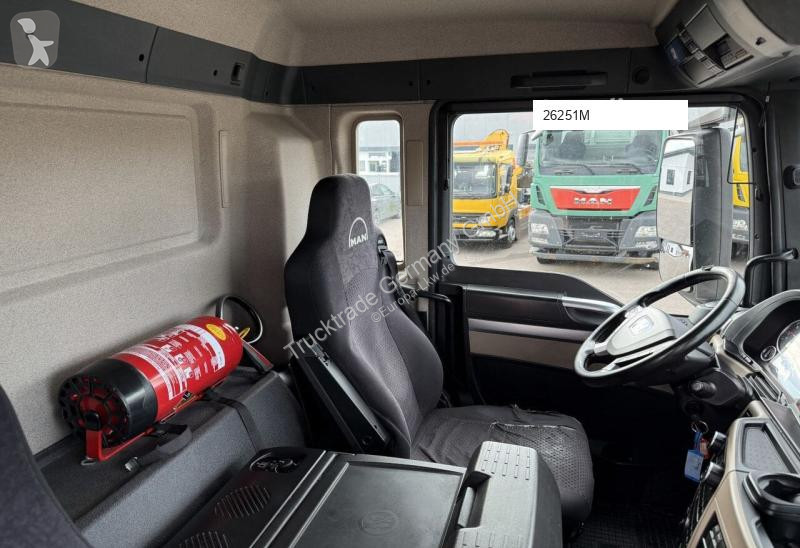 MAN TGS 18.400 4x2 Koffer AHK truck