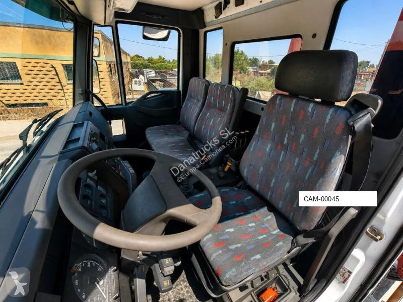 Iveco 180 E 28 tector truck