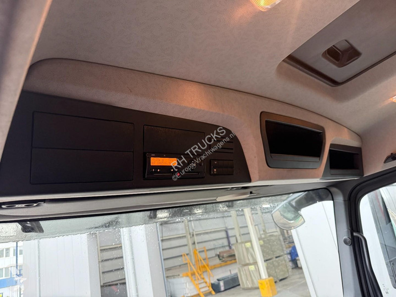 Kamion Mercedes 2124 4x2 EURO 6 + BOX 8,60...
