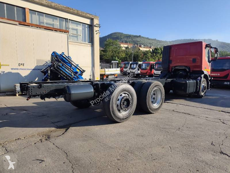 Iveco AD 260 S 31 truck