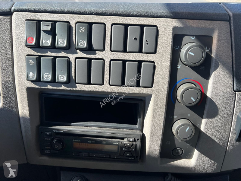 شاحنة Volvo FL 4x2...