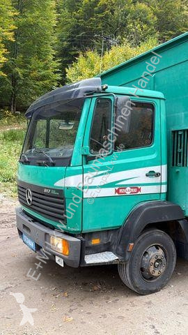 Teherautó  817L D VIEHLKW FÜR 7 KÜHE