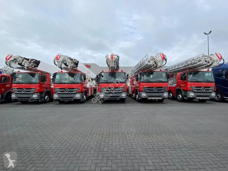 Camion Mercedes 3332 6X4 XCMG DG53C FIRE...