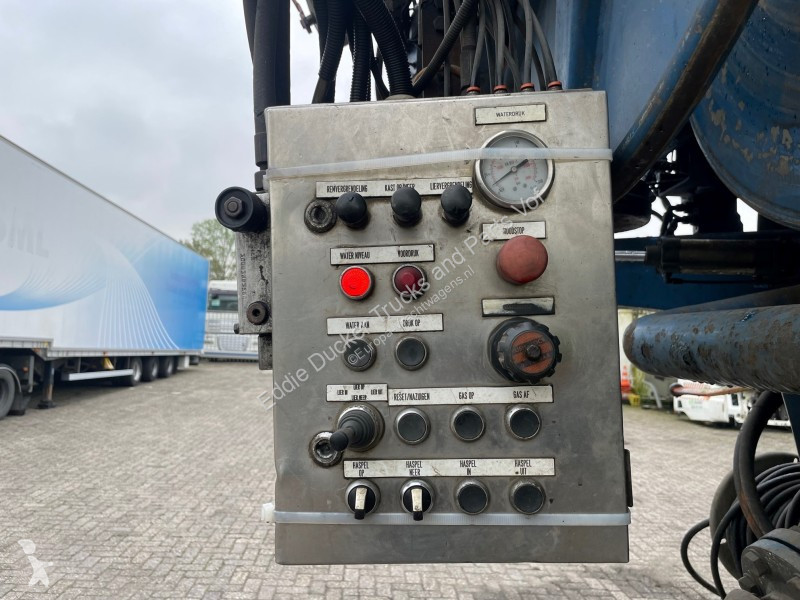 Camião Mercedes ACTROS 4140 8X4 EURO 3 / VACUUM