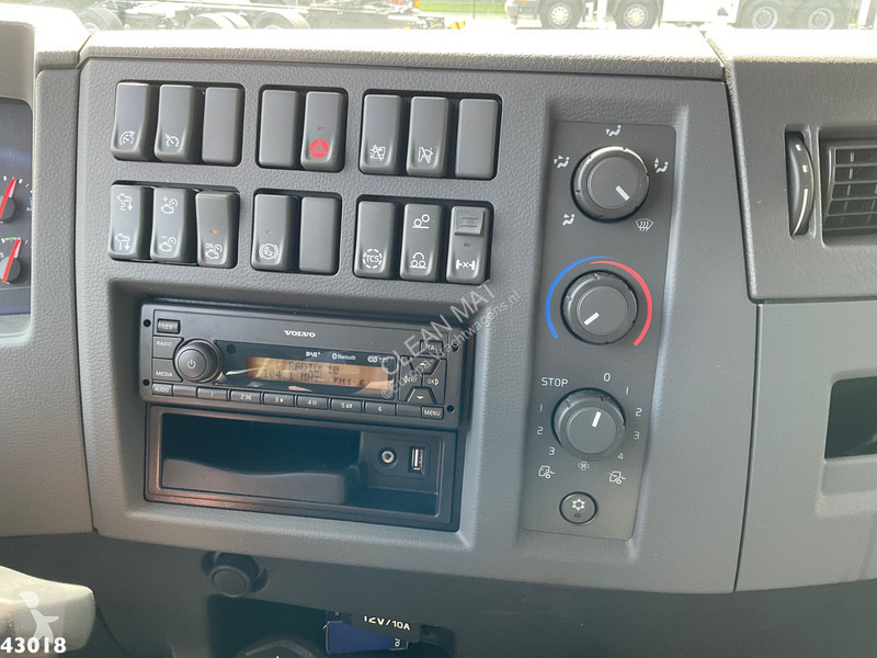 Camion Volvo 350 6x2 HMF 19 Tonmeter laadkraan...