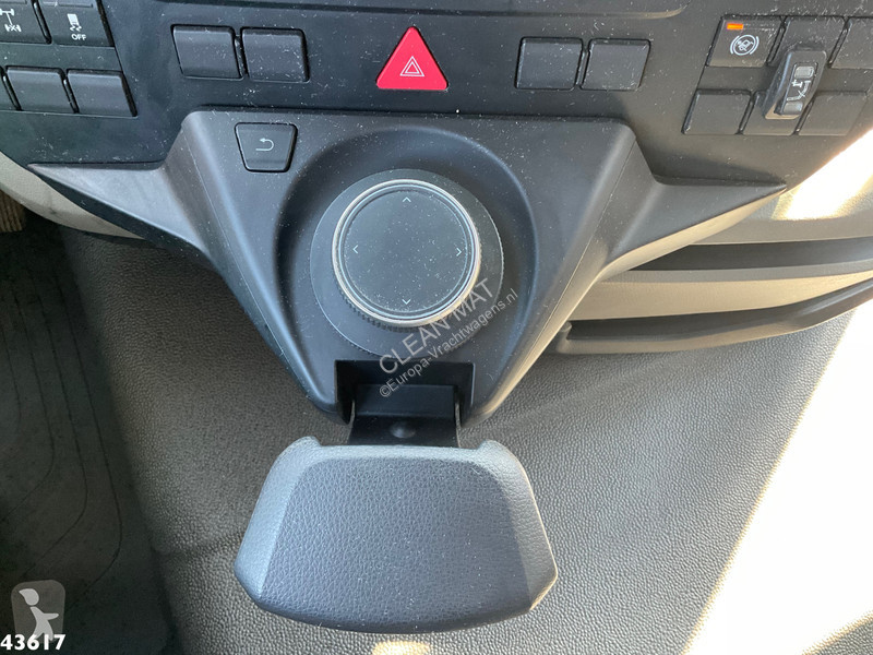 Kamion MAN 32.470 8x4 Euro 6 Hiab 22 Tonmeter...