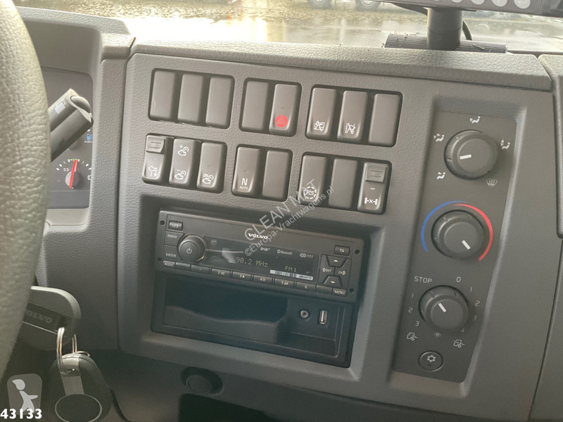 Camion Volvo 320 DHM 8m³ Kolkenzuiger