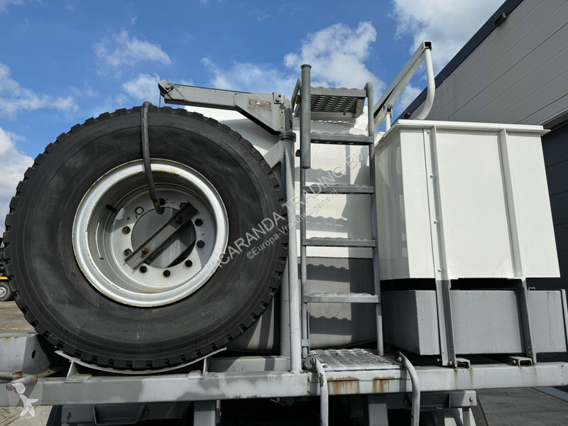 Camion Iveco 200-32 AHW 8000L Aircraft refueler...