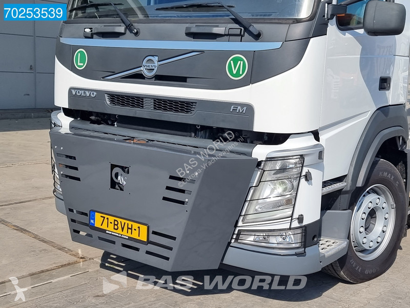 Camion Volvo 420 8X2 Repaired Damage Hiab...