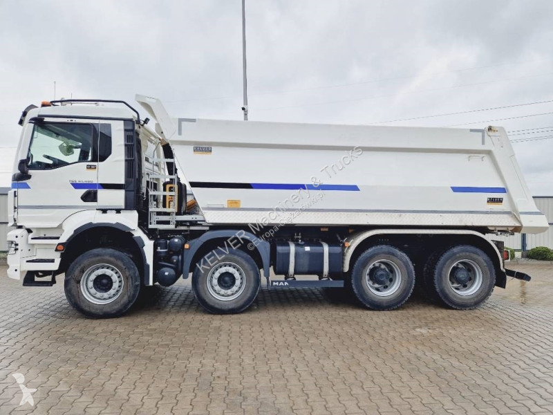 Camión MAN TGS 8x4 kipper