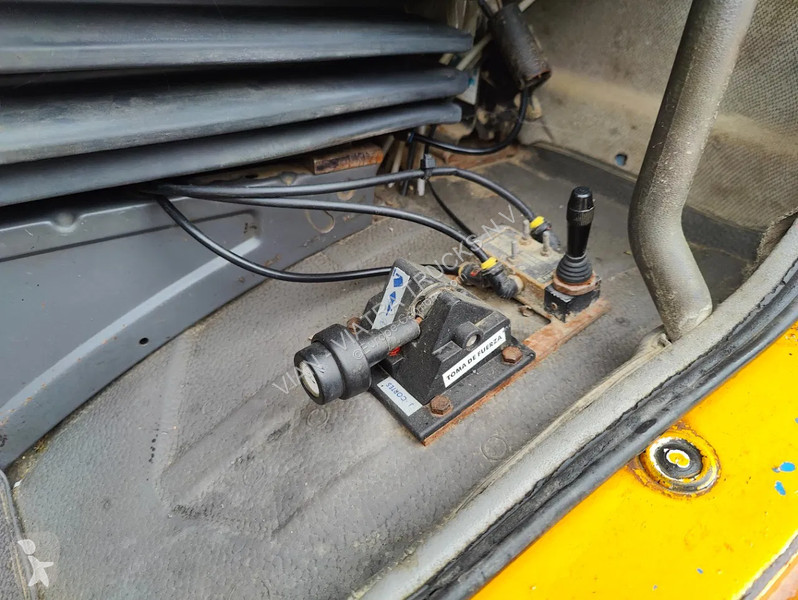 Camion Mercedes SK KIPPER / BENNE 6 ROUES