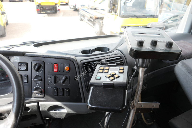 Kamion Mercedes 1828 AK Kran Axor-R Atlas 85.2...