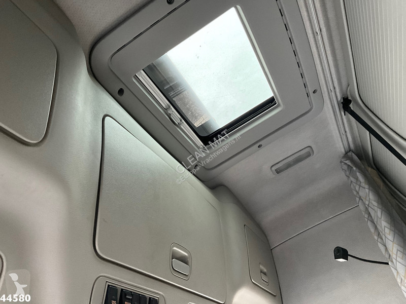 Kamion Volvo 520 8x4 Euro 5 Hiab 24 Tonmeter...