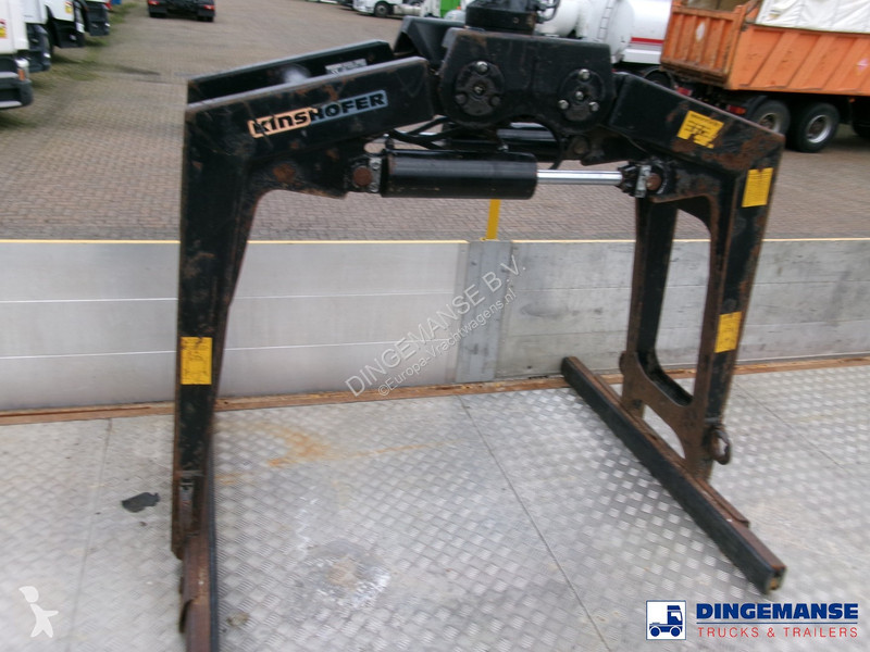 Kamion Iveco 310 6x2 Euro 6 + Atlas 105.2 crane