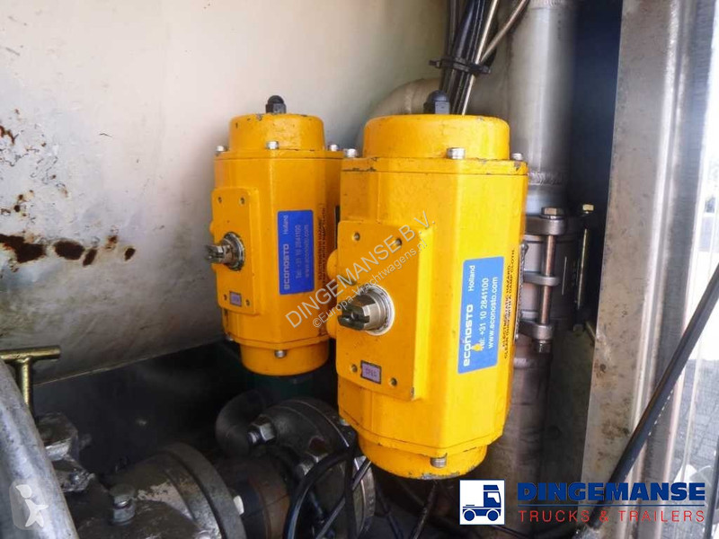 Camion Mercedes 2635 6x2 gas tank 28 m3