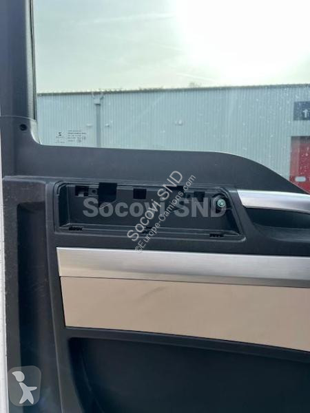 Camion MAN 8.220