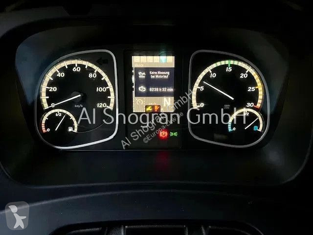Vrachtwagen Mercedes 1218 Carrier Supra...