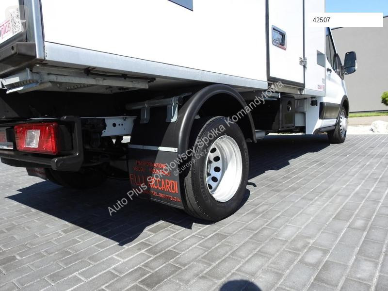 Autoutilitară Ford TRANSIT CHŁODNIA KONTENER...
