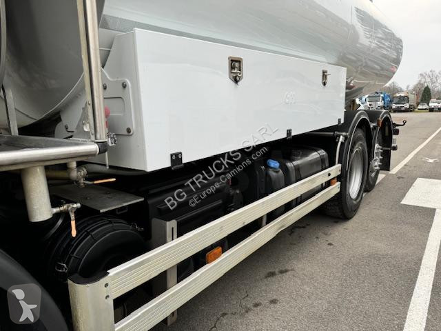 Kamion Renault 380 DXI