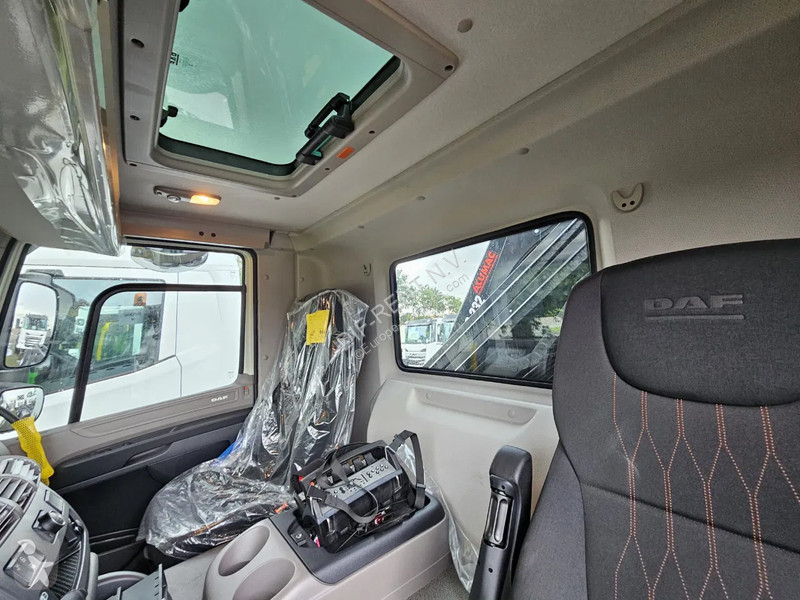 Camion DAF 450 FAW 8x4 + Container hook...