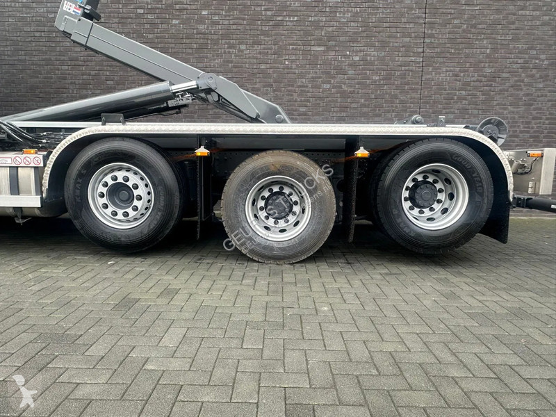 Kamion DAF 530 8X2 TRIPLE VDL S-30-6700...
