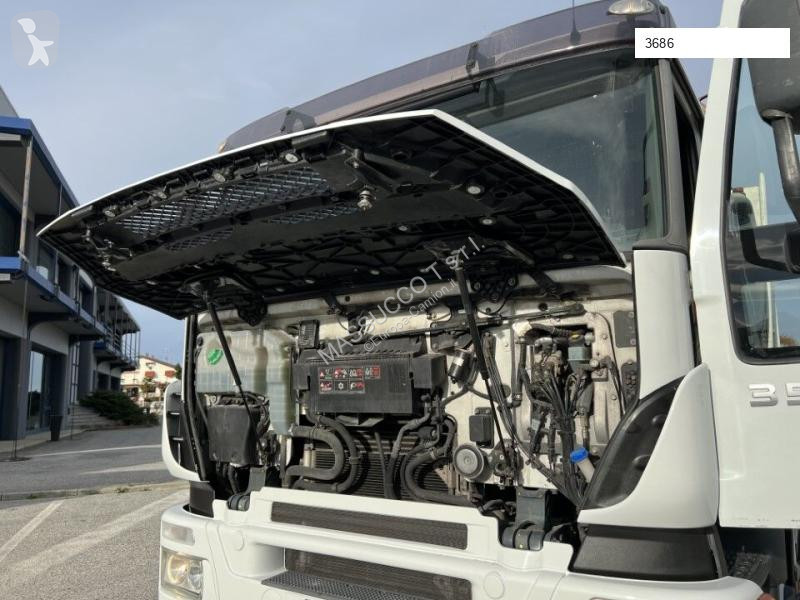 Vrachtwagen Iveco 350 6X2