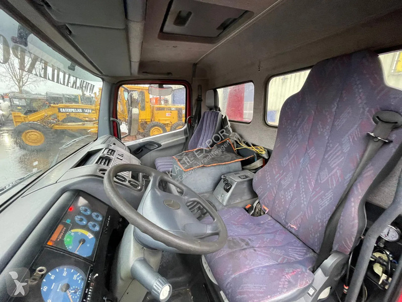 Vrachtwagen Mercedes 815 Recovery Truck Manual...
