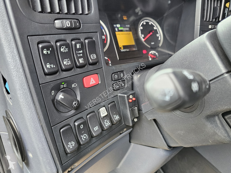 Camion Scania P320 4x2 / PALFINGER PK 02 CRANE...