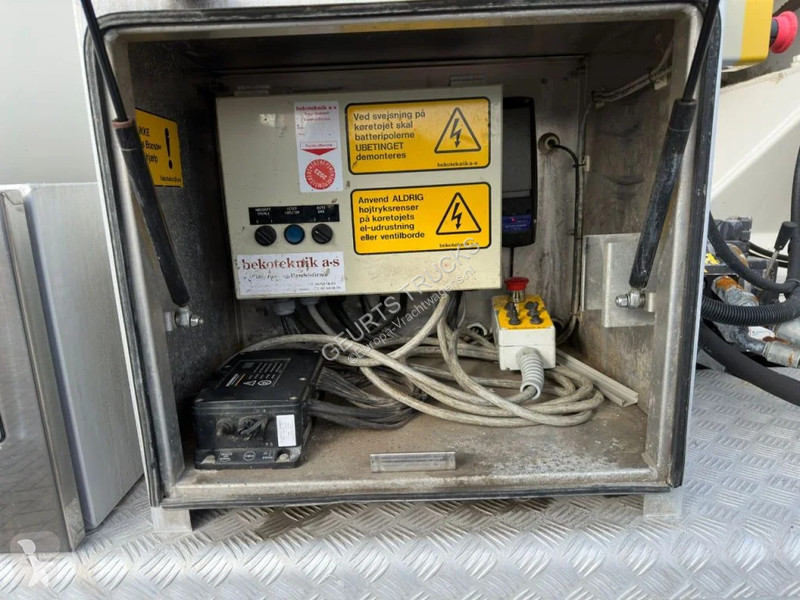 Kamion Volvo 8X4 + STETTER 9 M3 MIXER/MISCHER +...