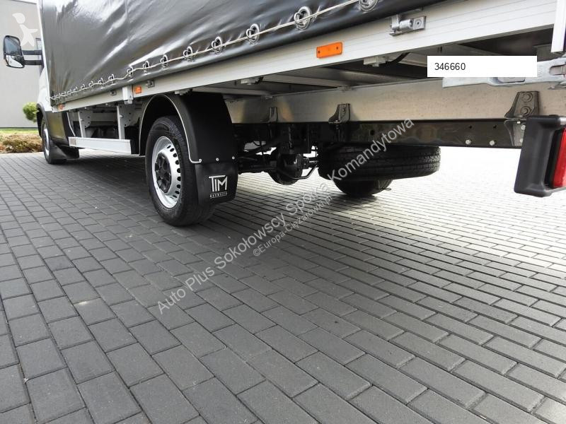 Véhicule utilitaire Iveco DAILY  35S18 PLANDEKA...