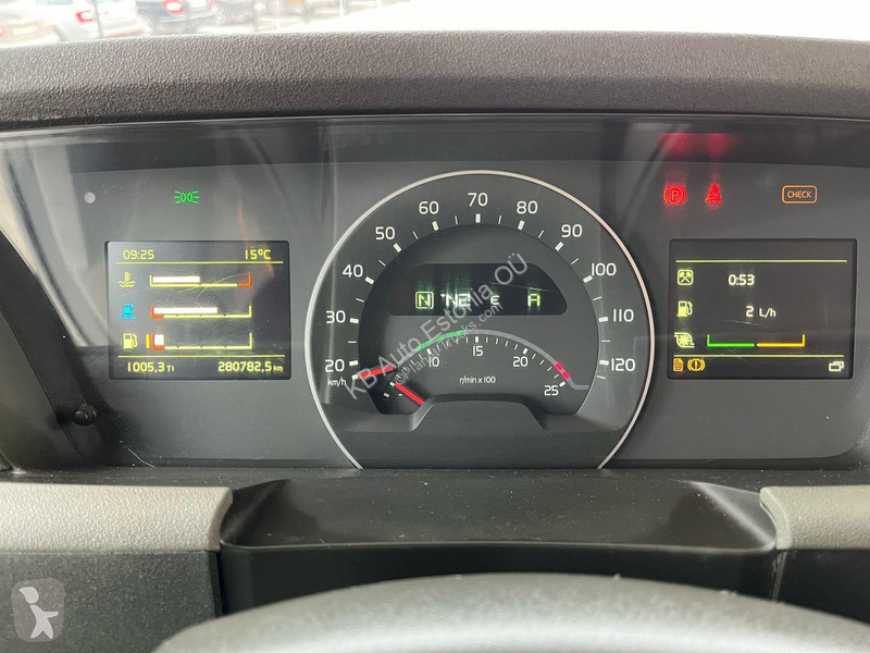 Camion Volvo 8x4 COMBI / PLATFORM + TRACTOR /...