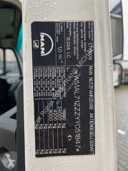 Camião MAN 12 225