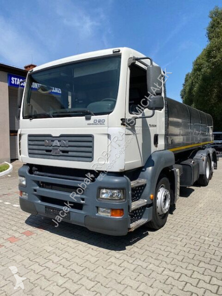 Camião MAN 26 340