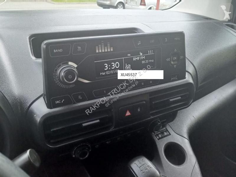 Autoutilitară Opel