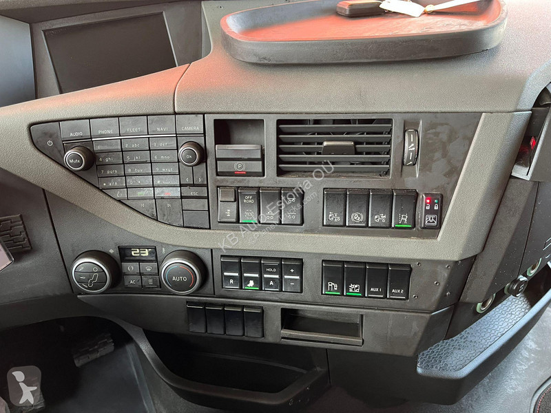 Kamion Volvo FH 460 6x2*4 FOR SALE AS CHASSIS /...