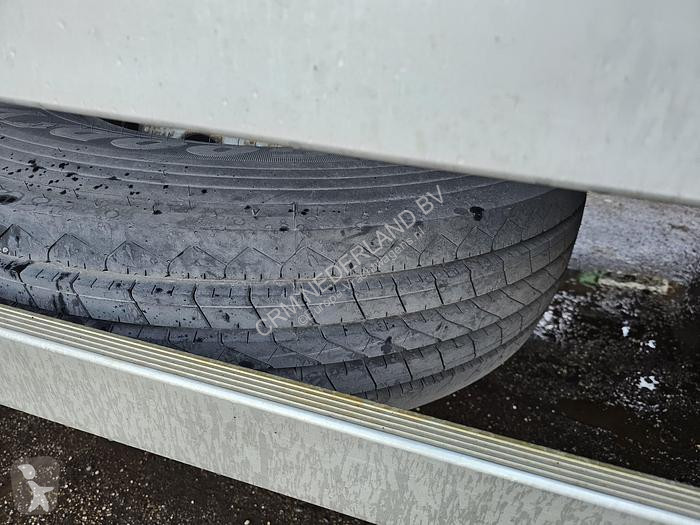 Camion DAF FA- 4x2 |manual gear | loading lift...
