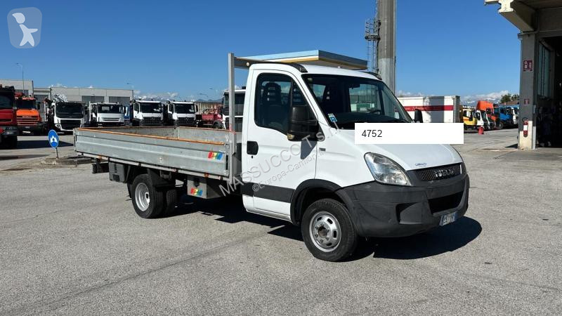 Kamion Iveco DAILY 35C13