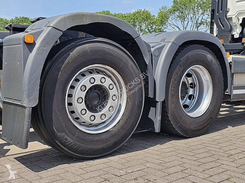 Camião MAN 26.470  TG3 6X2-4 STEERAXLE