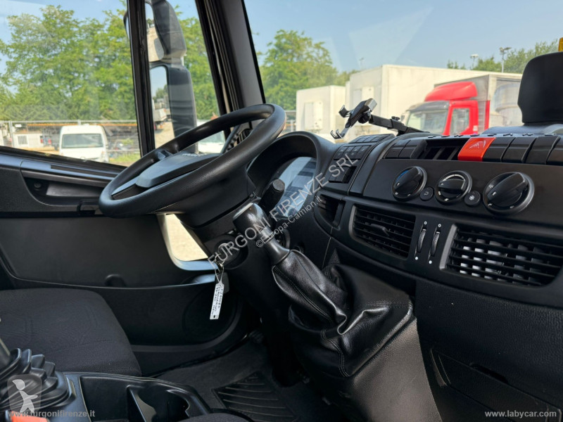 Camion Iveco EUROCARGO ML75 E16 CABINA CORTA...