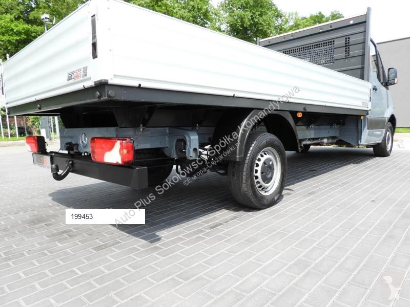 Autoutilitară Mercedes SPRINTER 315 SKRZYNIA 8...