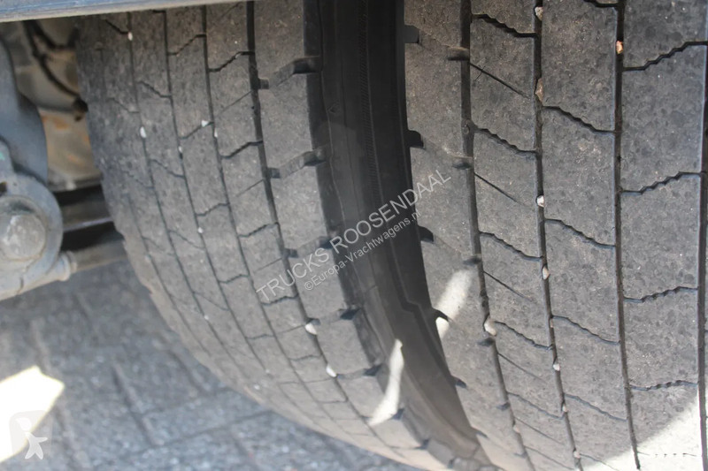 Vrachtwagen Volvo 280 + EURO 6 + LIFT + PERFECT...